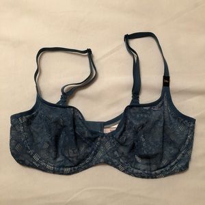 Victoria’s Secret Body by Victoria unlined demi bra, 34D, NWT